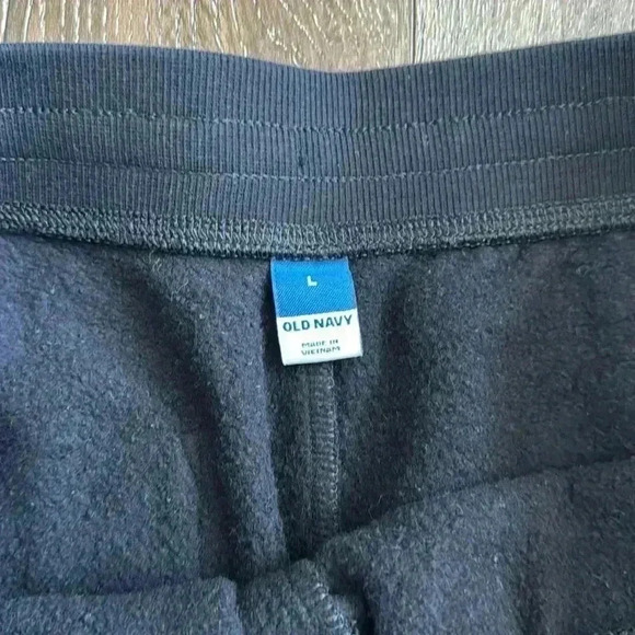 Old Navy Romper and shorts.  Women’s size large.  Both are black. - Picture 8 of 10